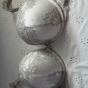 Victoria Secret bra. Size 36D